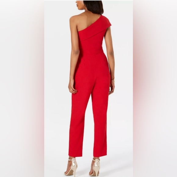 VINCE CAMUTO Hot Red One-Shoulder with Asymmetrical Neckline Jumpsuit Size 2 NEW - Picture 2 of 8